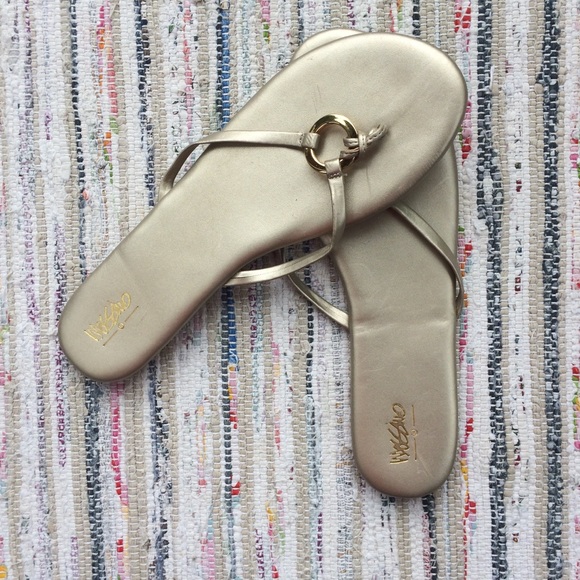 11 🆕 Mossimo Gold Sandals New - Picture 1 of 6
